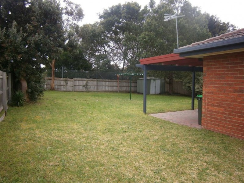 17 Lang Road, Langwarrin VIC 3910