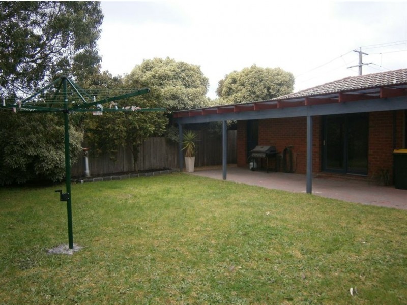 17 Lang Road, Langwarrin VIC 3910