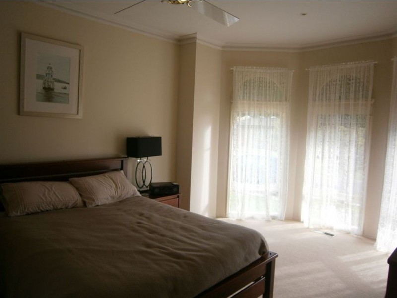 21 Huntingtower Crescent, Langwarrin VIC 3910