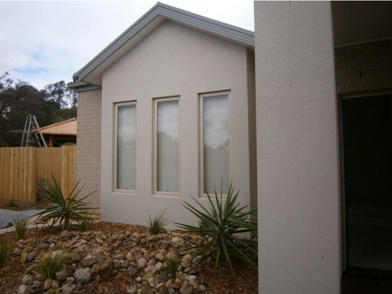 3/4 Maple Street, Langwarrin VIC 3910
