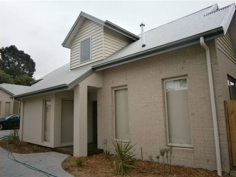 2/4 Maple Street, Langwarrin VIC 3910