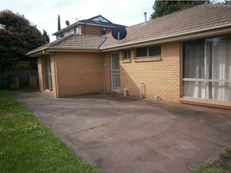 3 Cotoneaster Way, Langwarrin VIC 3910