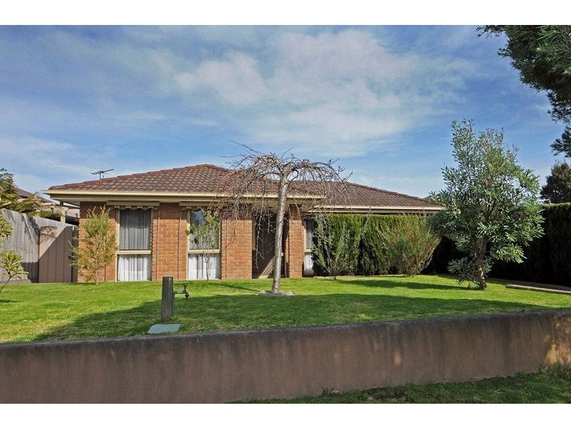 32 Jackson Drive, Langwarrin VIC 3910
