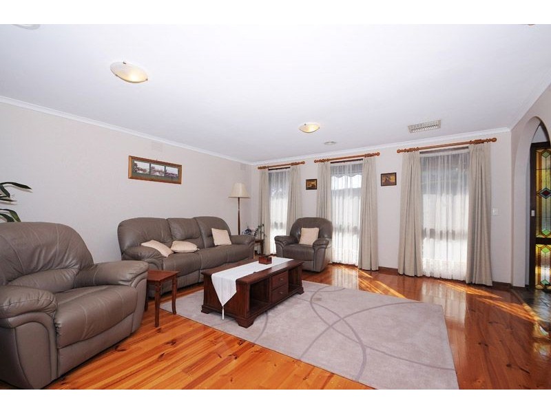 32 Jackson Drive, Langwarrin VIC 3910