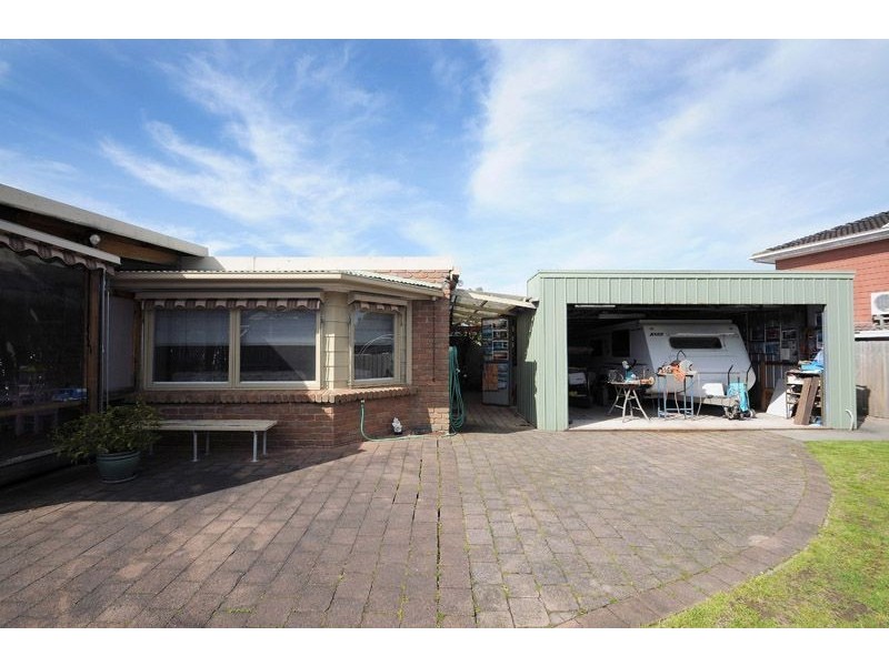 32 Jackson Drive, Langwarrin VIC 3910