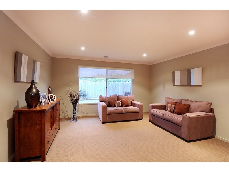 2 Bushy Court, Langwarrin VIC 3910