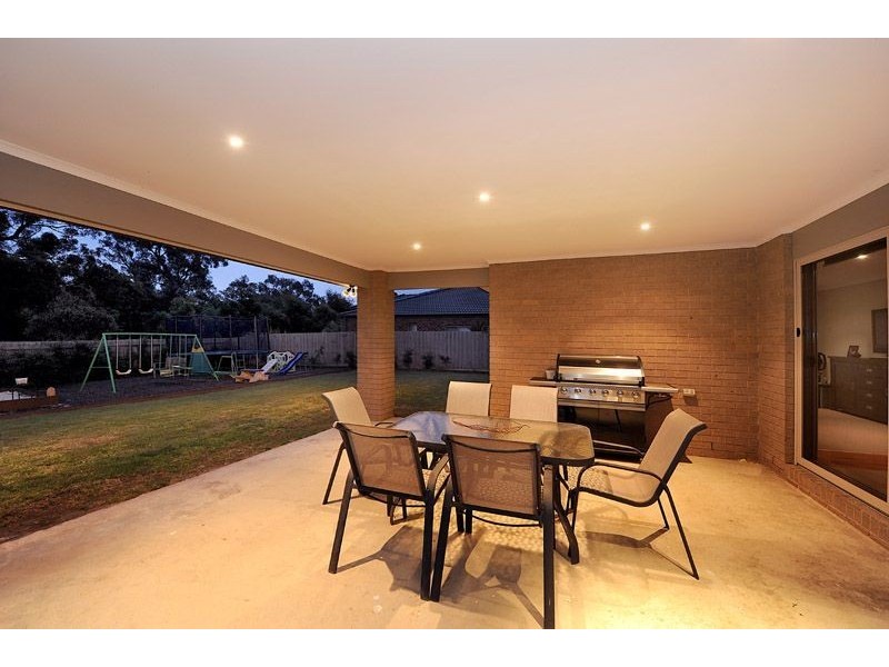 2 Bushy Court, Langwarrin VIC 3910
