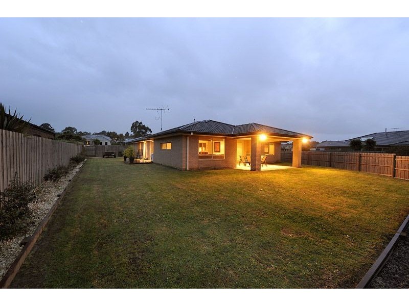 2 Bushy Court, Langwarrin VIC 3910