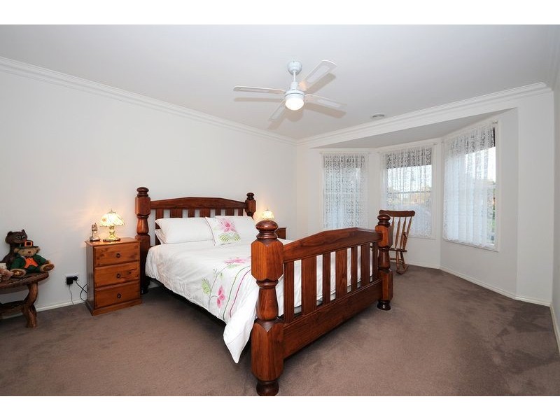 7 Grasswren Close, Langwarrin VIC 3910