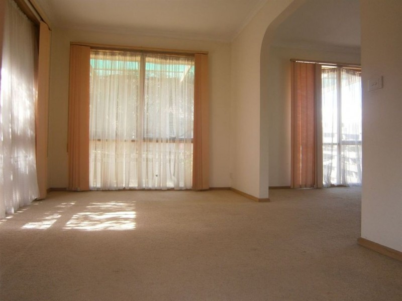 1/8 Alder Street, Langwarrin VIC 3910