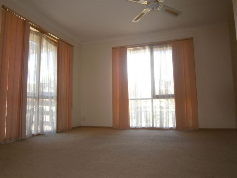 1/8 Alder Street, Langwarrin VIC 3910