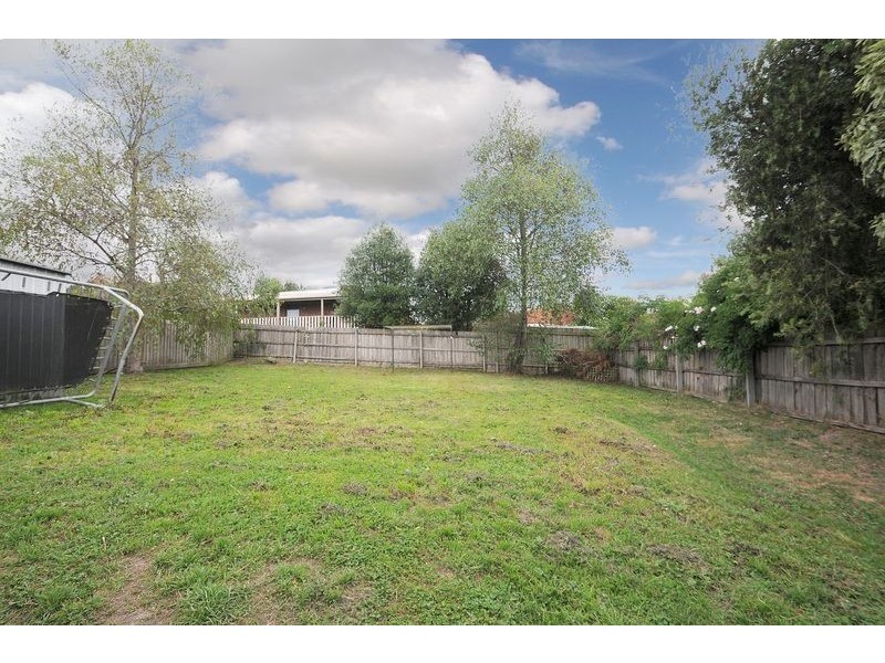 18 Leonard Drive, Langwarrin VIC 3910