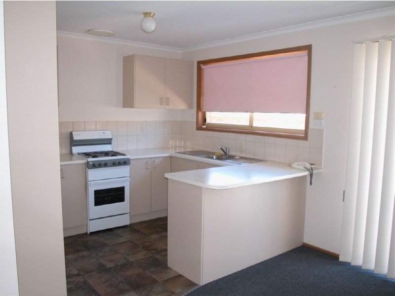 12/10 Lemnian Court, Langwarrin VIC 3910