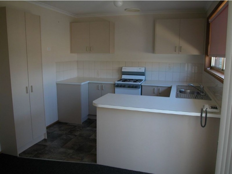 12/10 Lemnian Court, Langwarrin VIC 3910