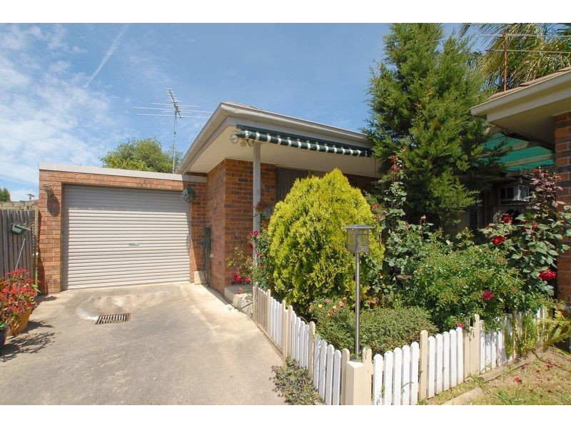 3/4 Maxwell Court, Langwarrin VIC 3910