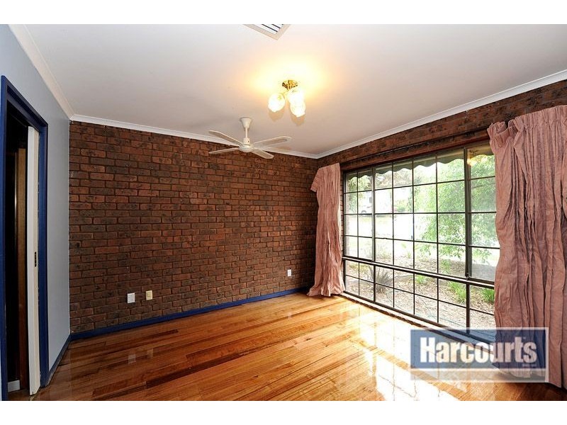 4 Carisbrook Court, Langwarrin VIC 3910