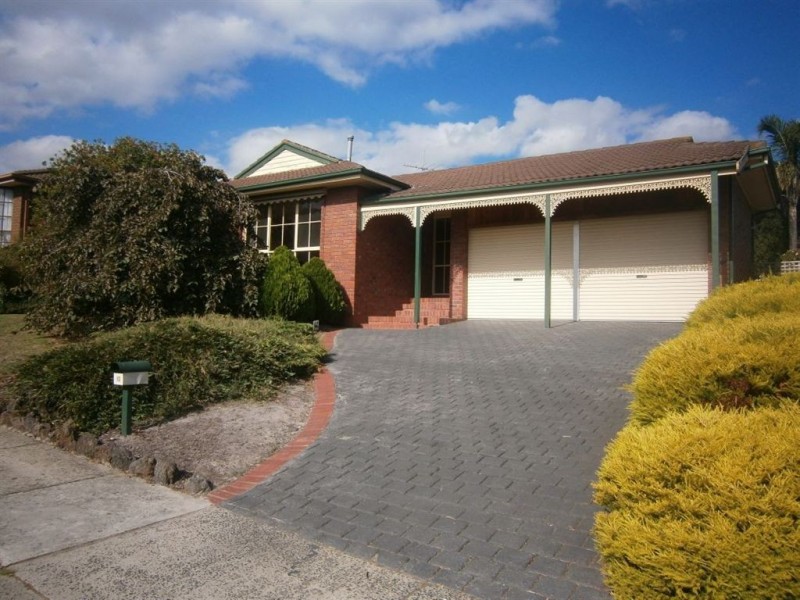 10 Roberna Court, Langwarrin VIC 3910