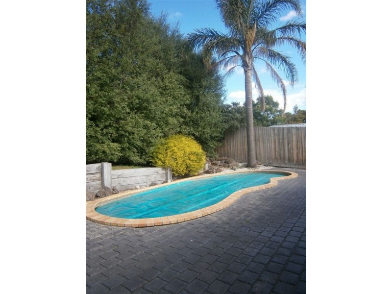 10 Roberna Court, Langwarrin VIC 3910