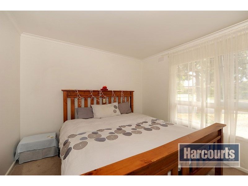 13 Cliveden Avenue, Frankston VIC 3199