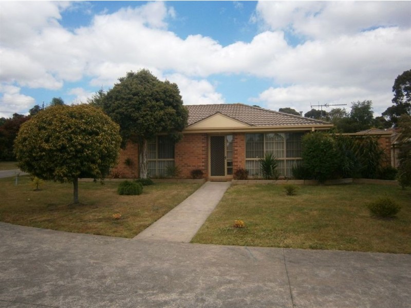 17/10 Lemnian Court, Langwarrin VIC 3910