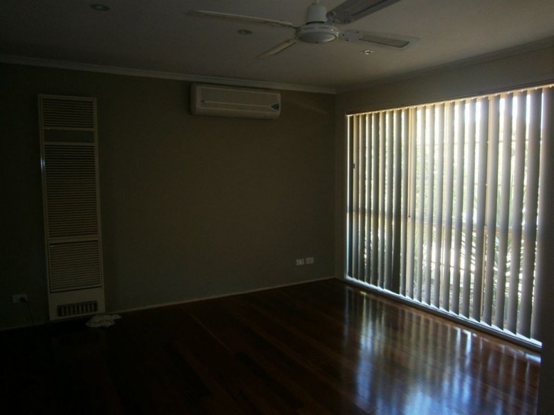 17/10 Lemnian Court, Langwarrin VIC 3910