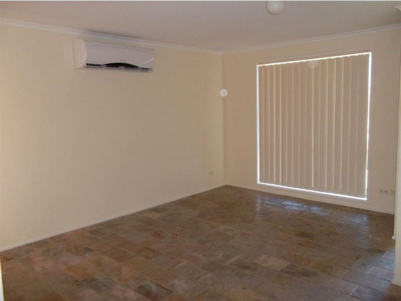 26 Phelan Drive, Cranbourne North VIC 3977