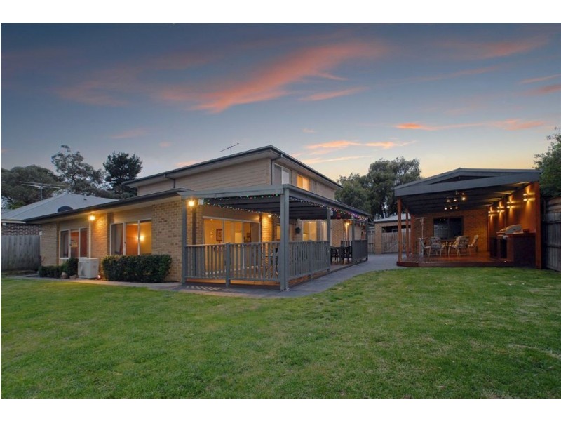 17 Morecroft Way, Langwarrin VIC 3910