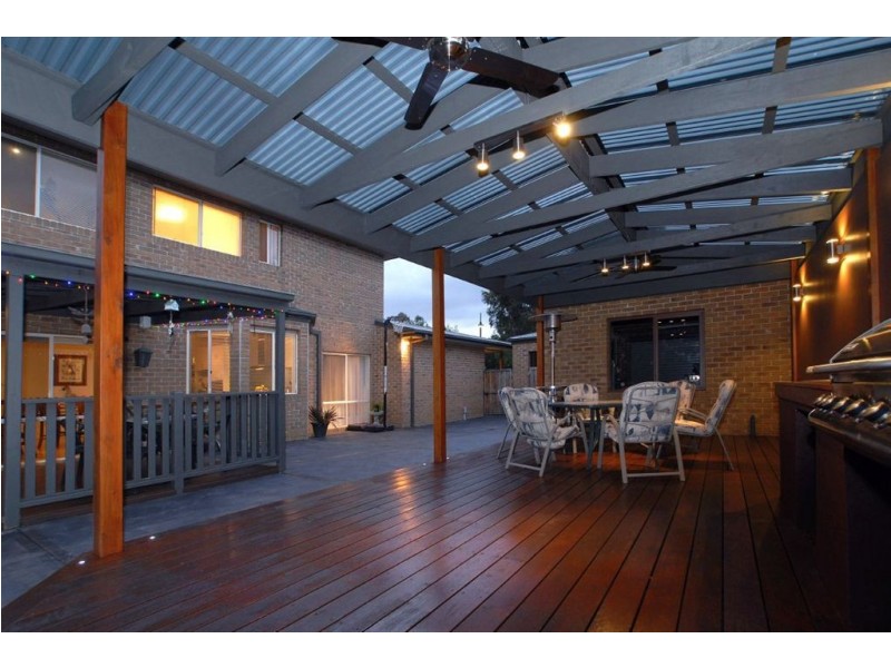 17 Morecroft Way, Langwarrin VIC 3910