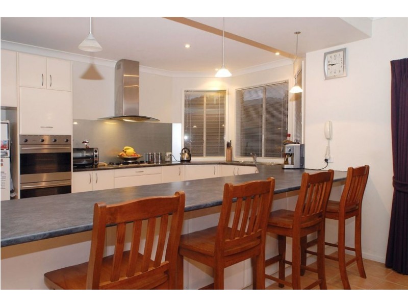 17 Morecroft Way, Langwarrin VIC 3910