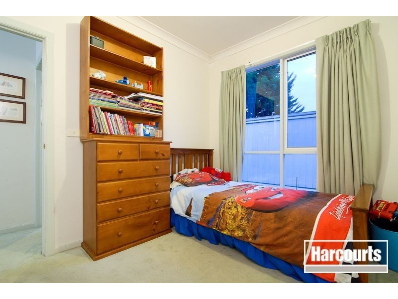 11 Hamilton Drive, Cranbourne North VIC 3977