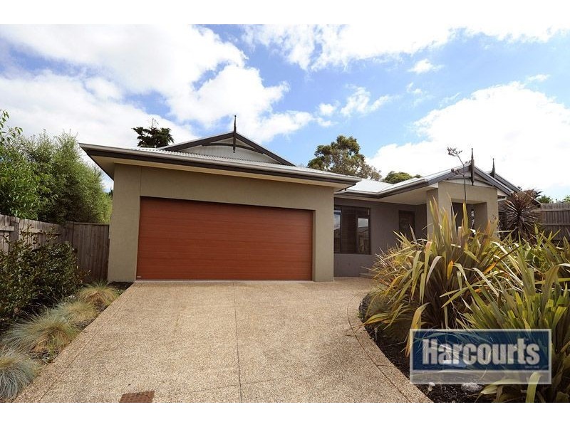 5 Dunmore Close, Langwarrin VIC 3910