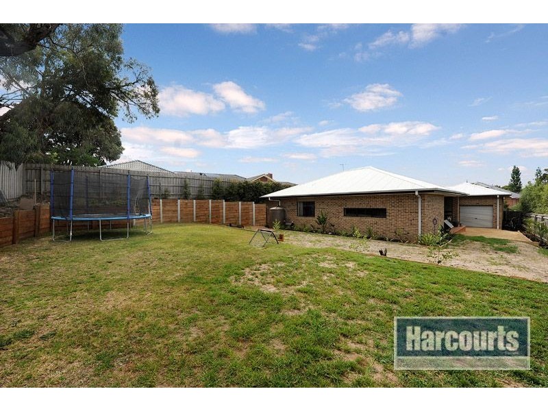 5 Dunmore Close, Langwarrin VIC 3910