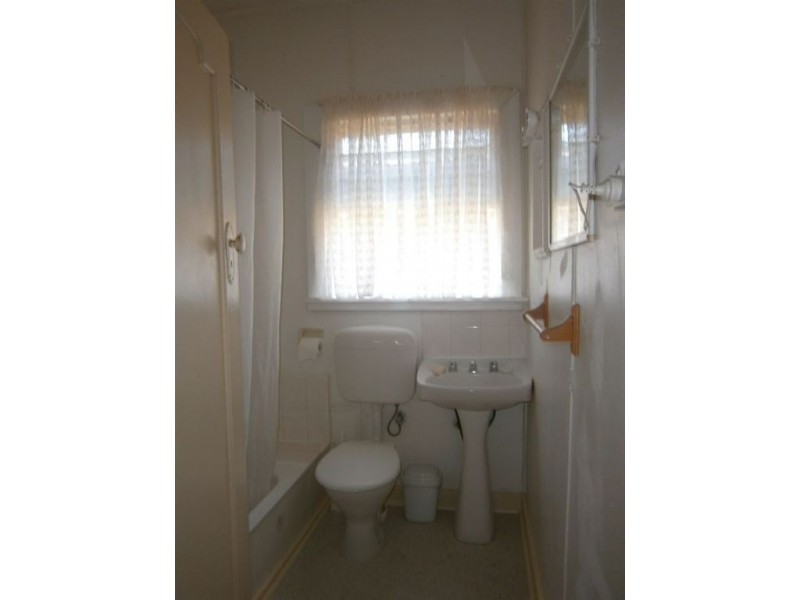 95A Rosslyn Avenue, Seaford VIC 3198