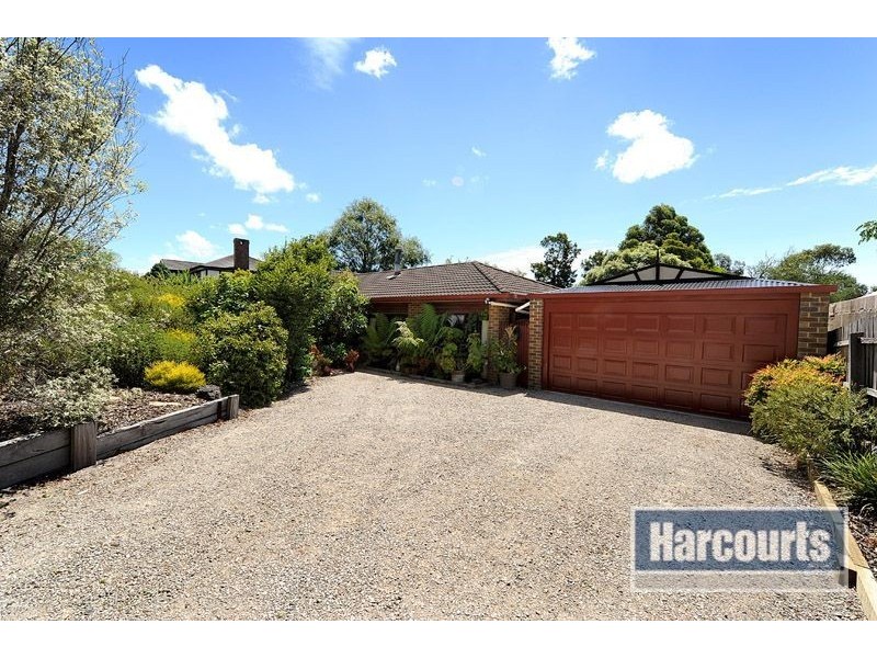 98 Yarralumla Dr, Langwarrin VIC 3910