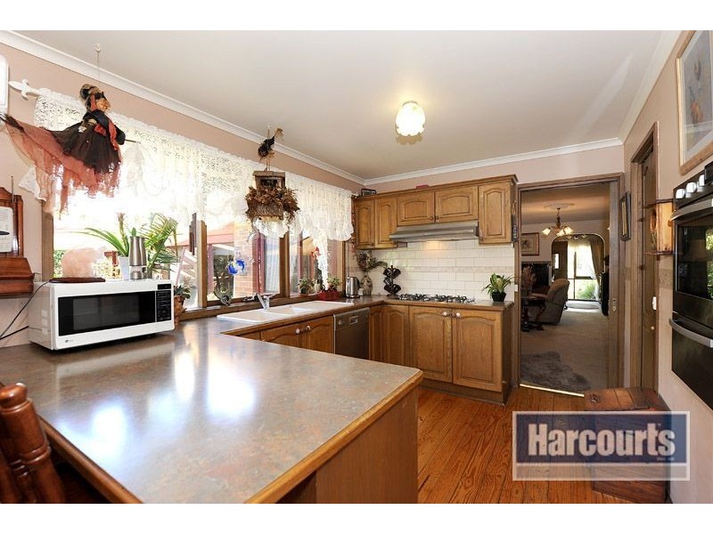 98 Yarralumla Dr, Langwarrin VIC 3910