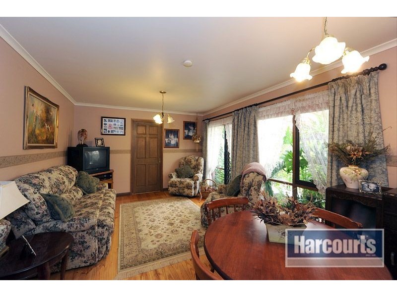 98 Yarralumla Dr, Langwarrin VIC 3910