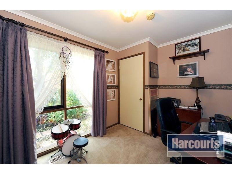 98 Yarralumla Dr, Langwarrin VIC 3910