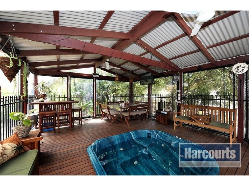 98 Yarralumla Dr, Langwarrin VIC 3910