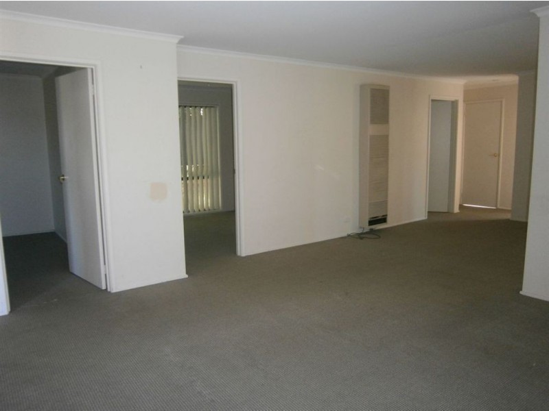 18 Leonard Drive, Langwarrin VIC 3910