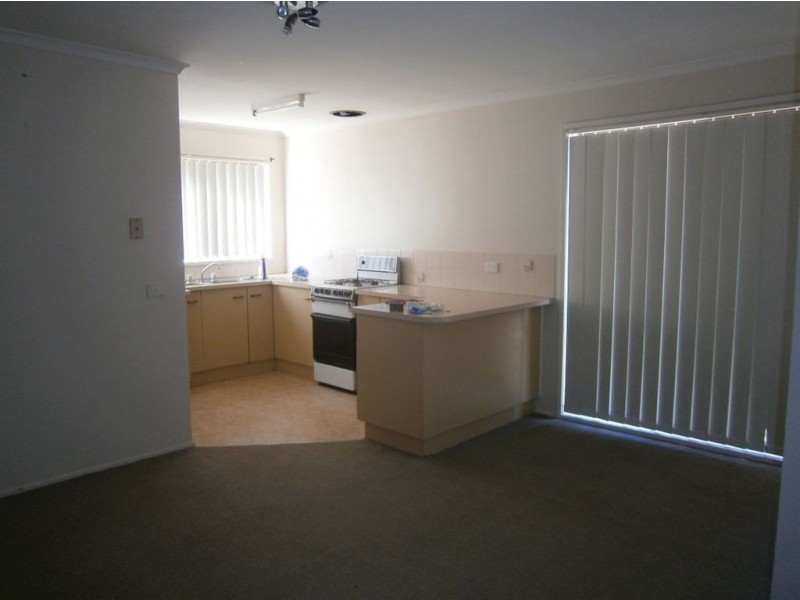 18 Leonard Drive, Langwarrin VIC 3910