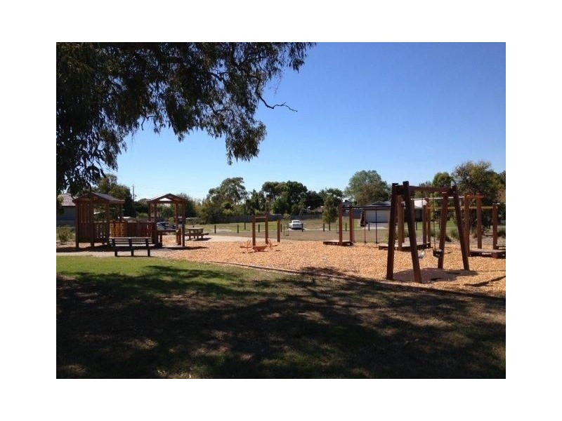 4 Cavill Close, Langwarrin VIC 3910