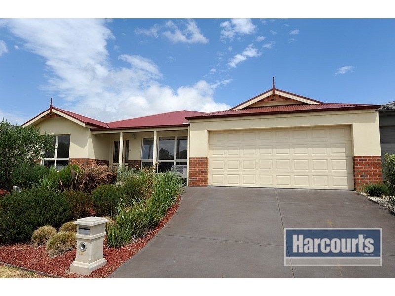 14 Dunmore Close, Langwarrin VIC 3910