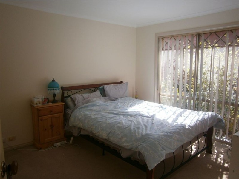 1/1 Navarre Drive, Cranbourne West VIC 3977