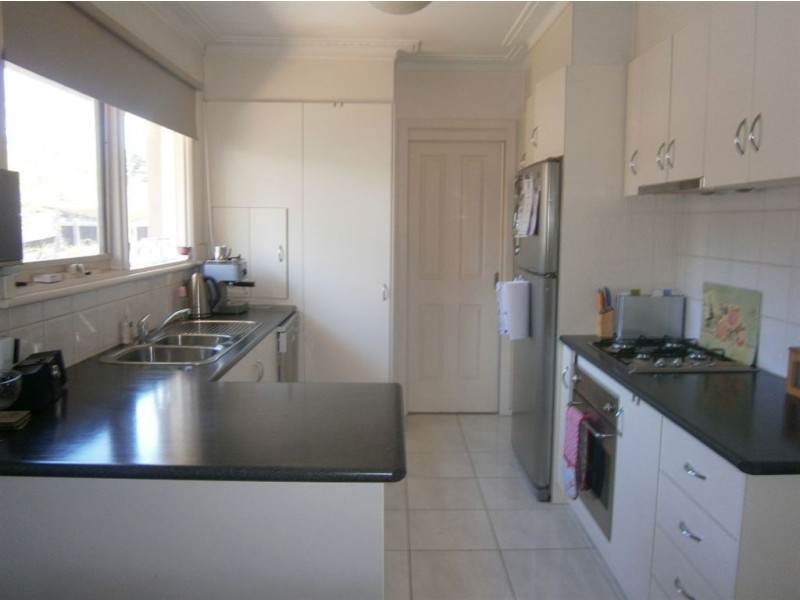 1/16 Nursery Avenue, Frankston VIC 3199