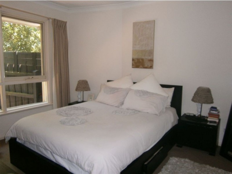 1/16 Nursery Avenue, Frankston VIC 3199