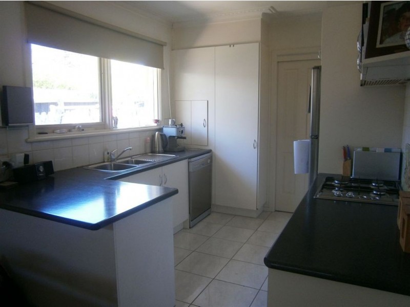 1/16 Nursery Avenue, Frankston VIC 3199