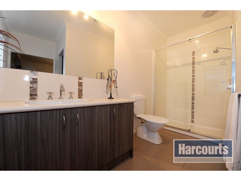 72 Huntingtower Cres, Langwarrin VIC 3910