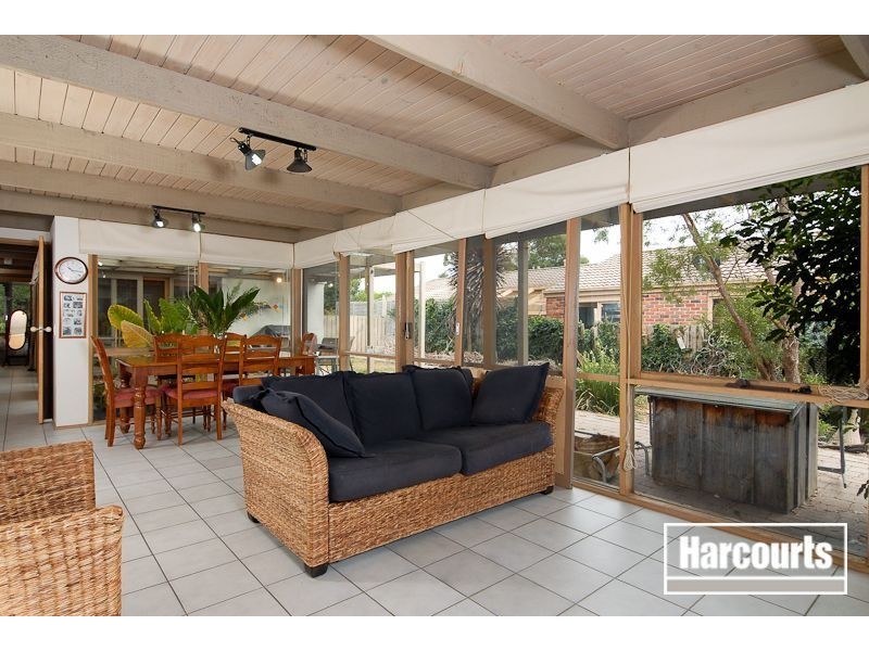 17 Cinerea Glade, Langwarrin VIC 3910