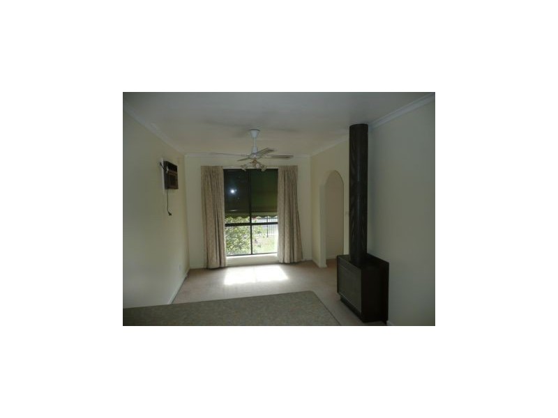 18 Cranbourne Drive, Cranbourne VIC 3977