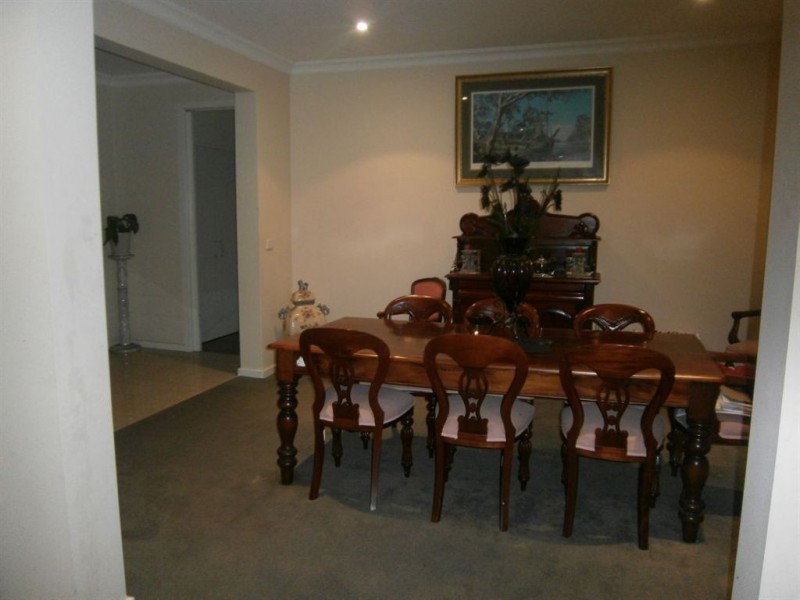 2 Coach House Lane, Skye VIC 3977